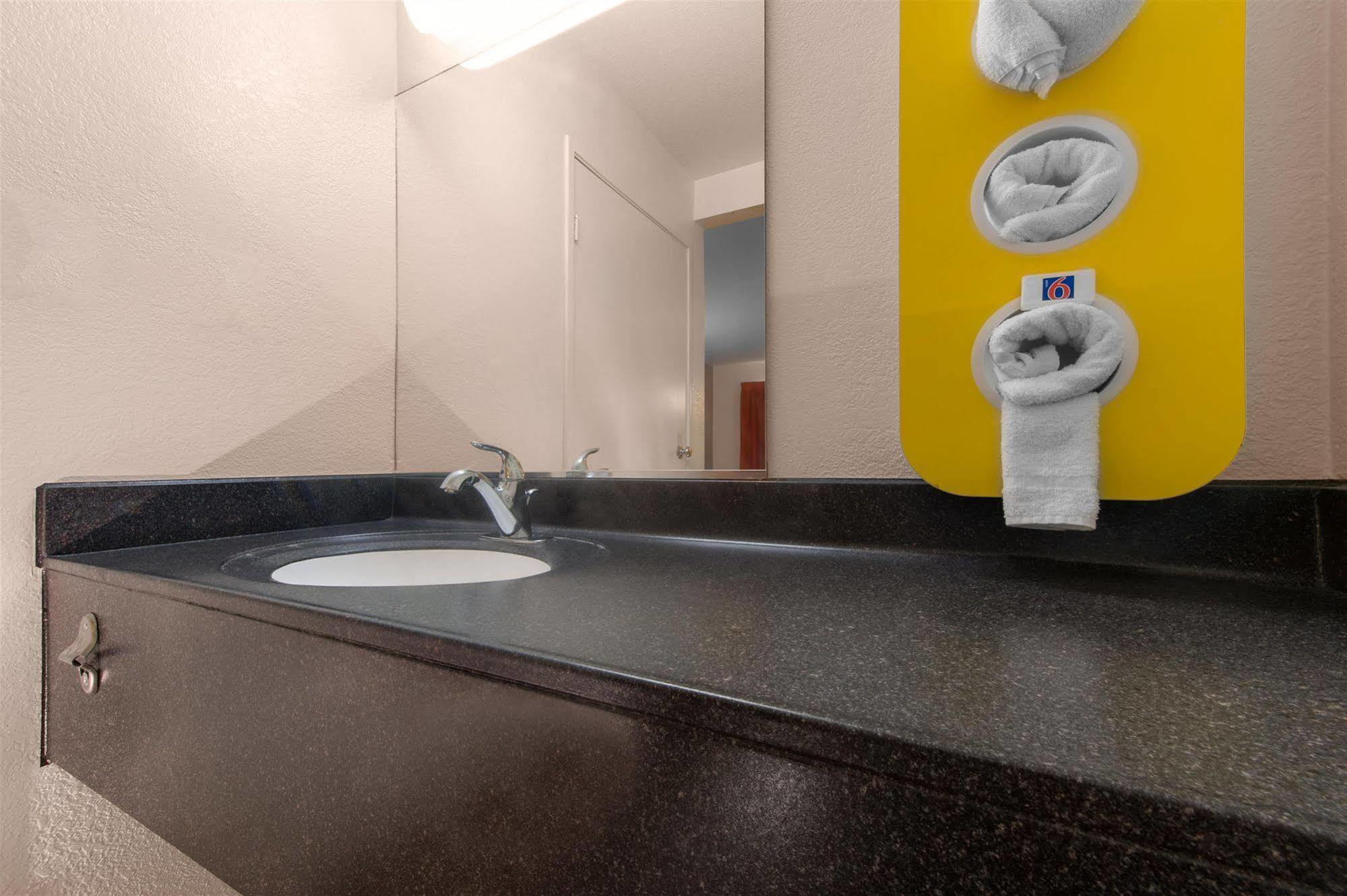 Motel 6-Bismarck, Nd Kültér fotó